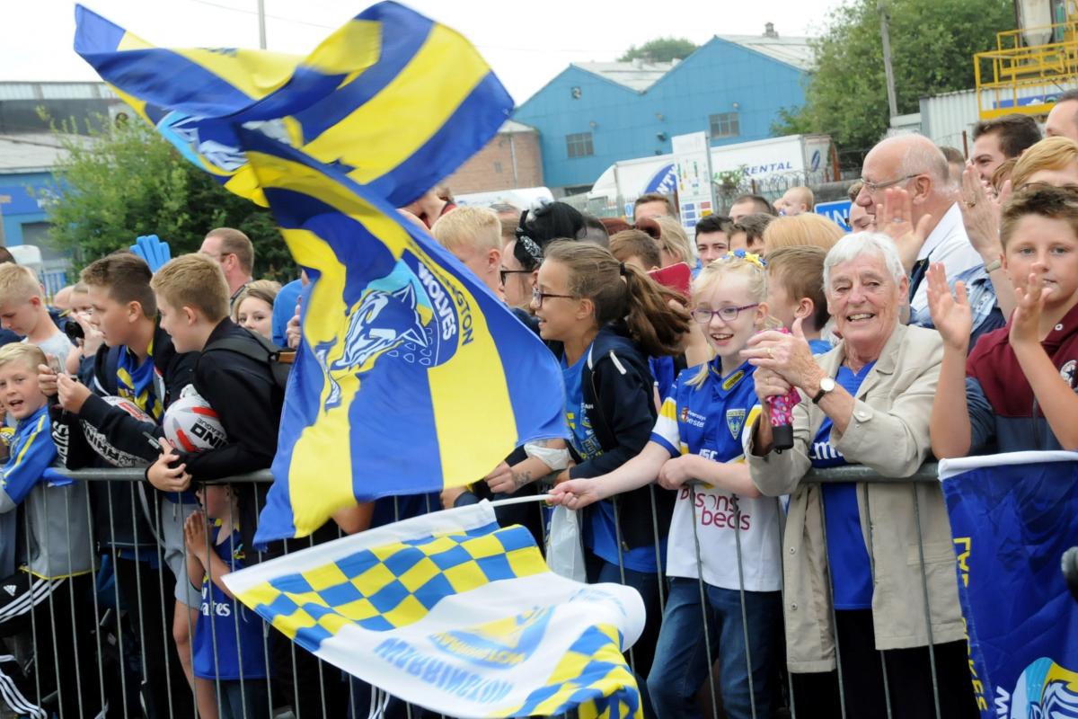 A huge crowd turned out at The Halliwell Jones Stadium to give the Wembley-bound Wolves players a rousing send-off. Pictures by Mike Boden