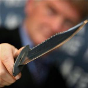 Police 'dismissive' after member of public offered knife clue to murder case