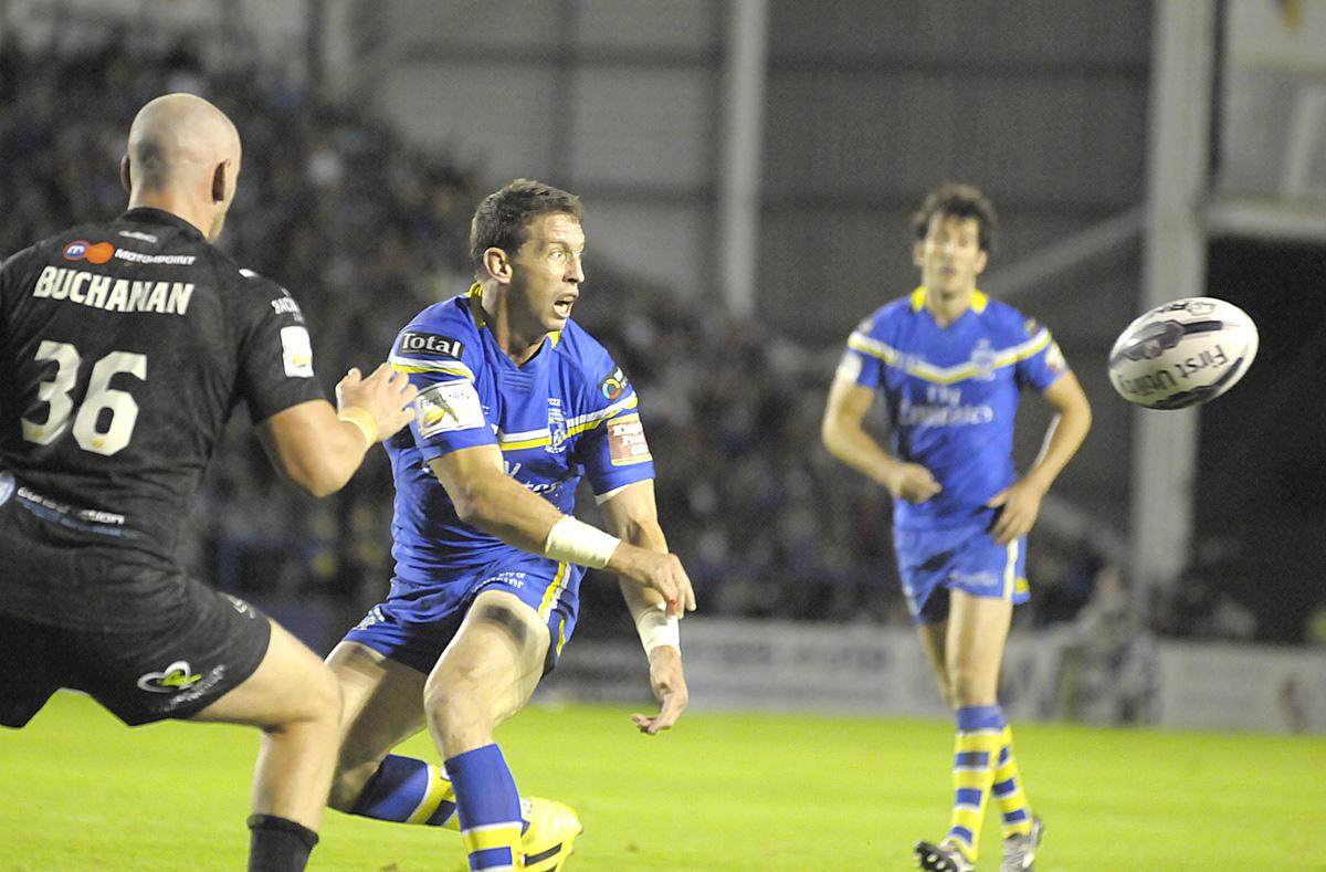 All the action as Wolves take on Widnes in the Super 8s. Pictures by Mike Boden