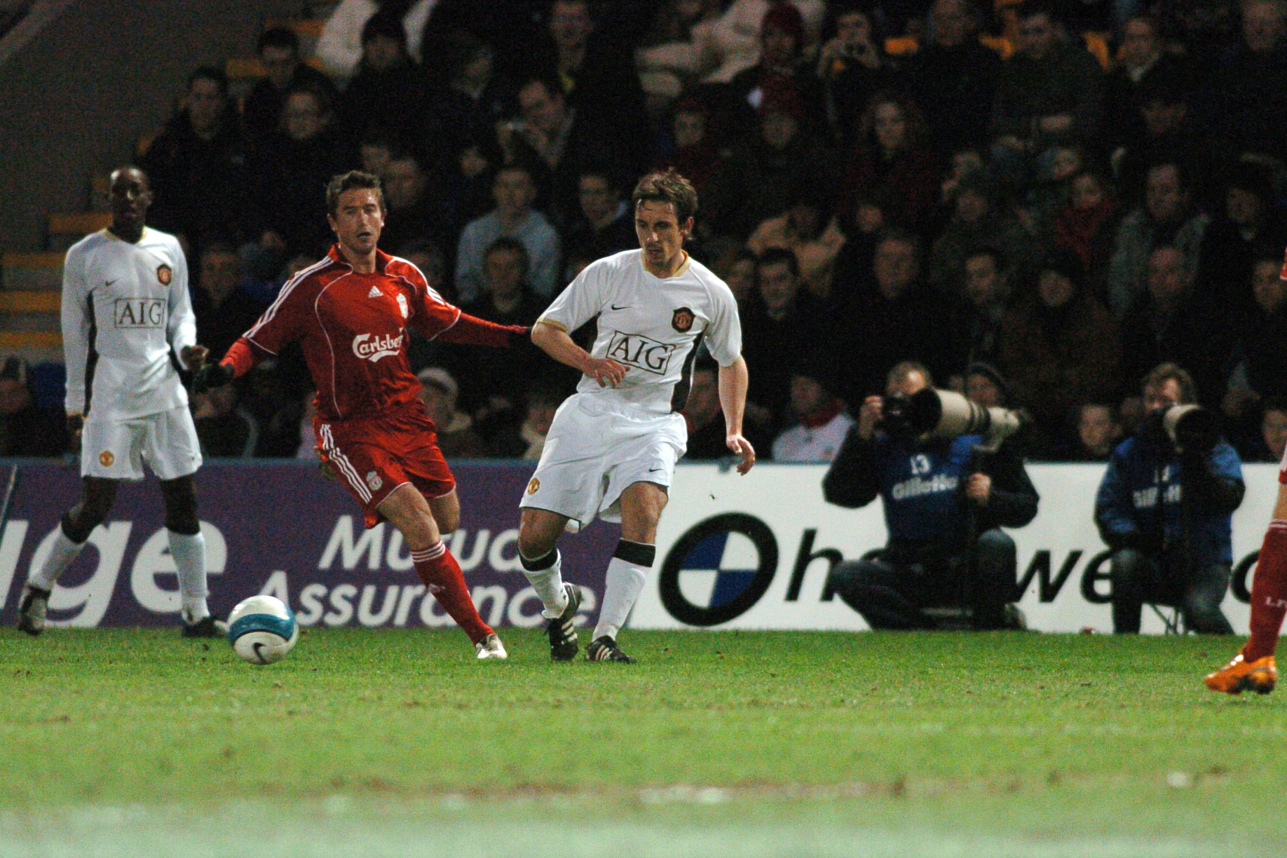 Gary Neville tracks Harry Kewell in the 2008 Liverpool Reserves v Manchester United Reserves game
