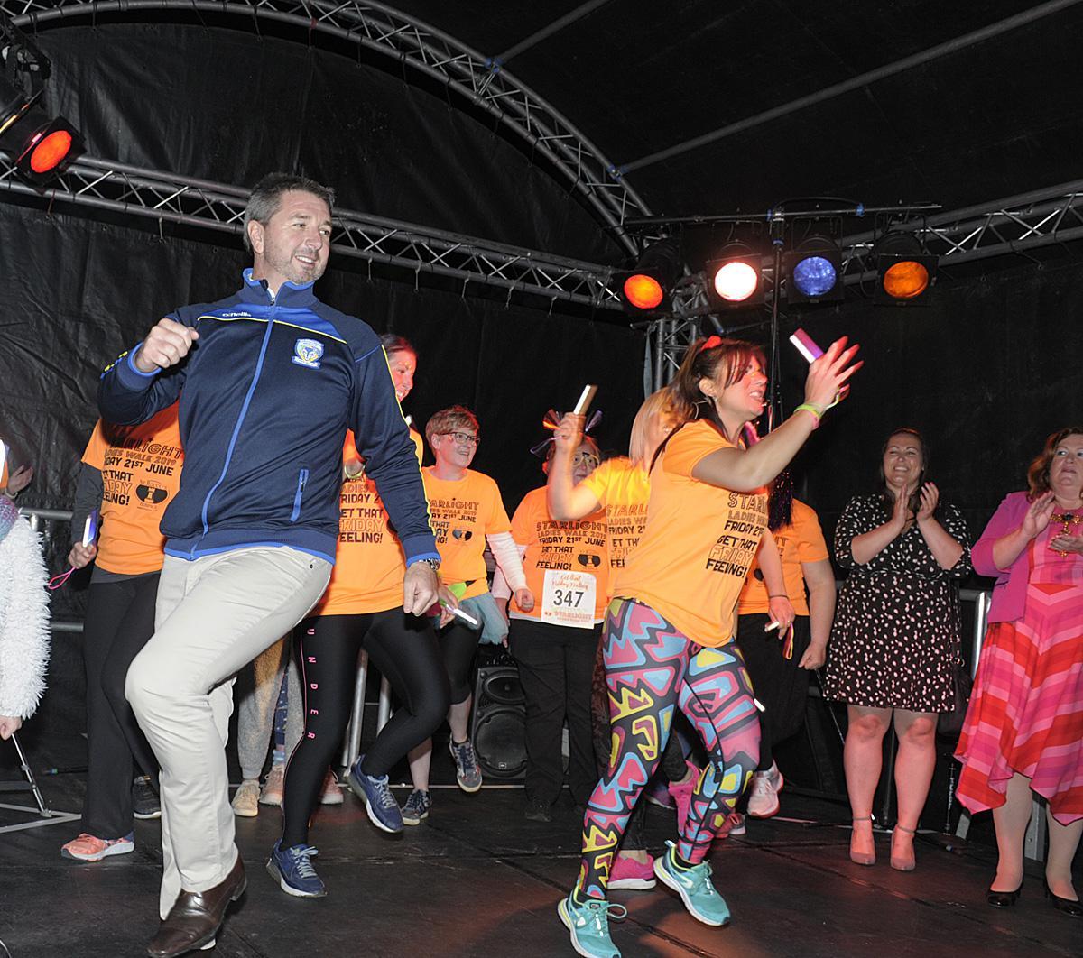 Steve Price entertains the crowds at the 2019 St Roccos Starlight Walk. Picture by Mike Boden