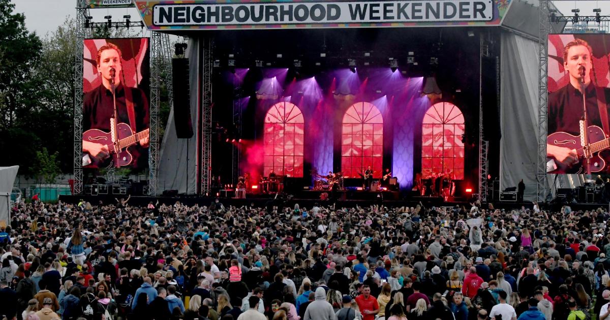 Neighbourhood Weekender 2022 - set times for Courteeners, Blossoms