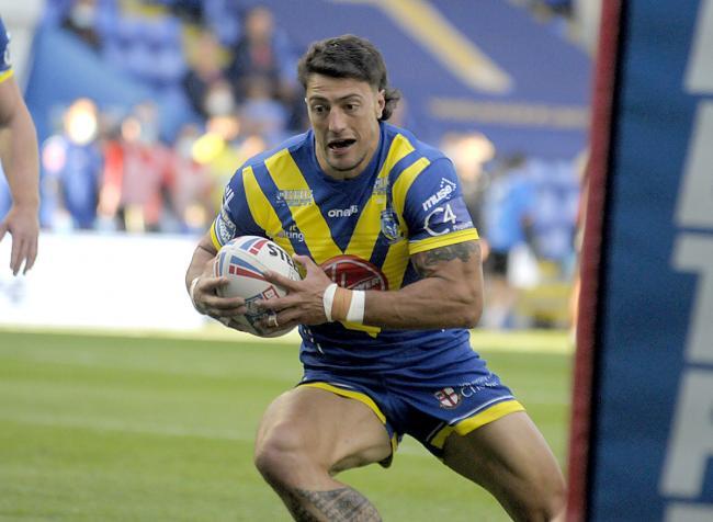 Anthony Gelling in action for Warrington Wolves