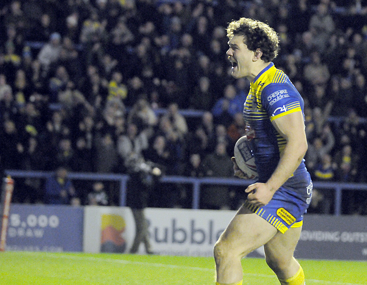 Robbie Mulhern capped a good performance with his first Wire try. Picture by Mike Boden