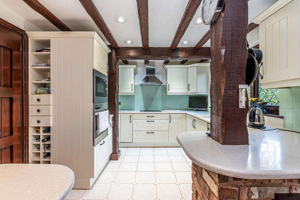 Wooden beans flow throughout the house (Image: Mark Antony Estates/RIghtmove)