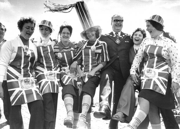 Warrington Guardian: Singing and dancing to mark the Silver Jubilee in 1977