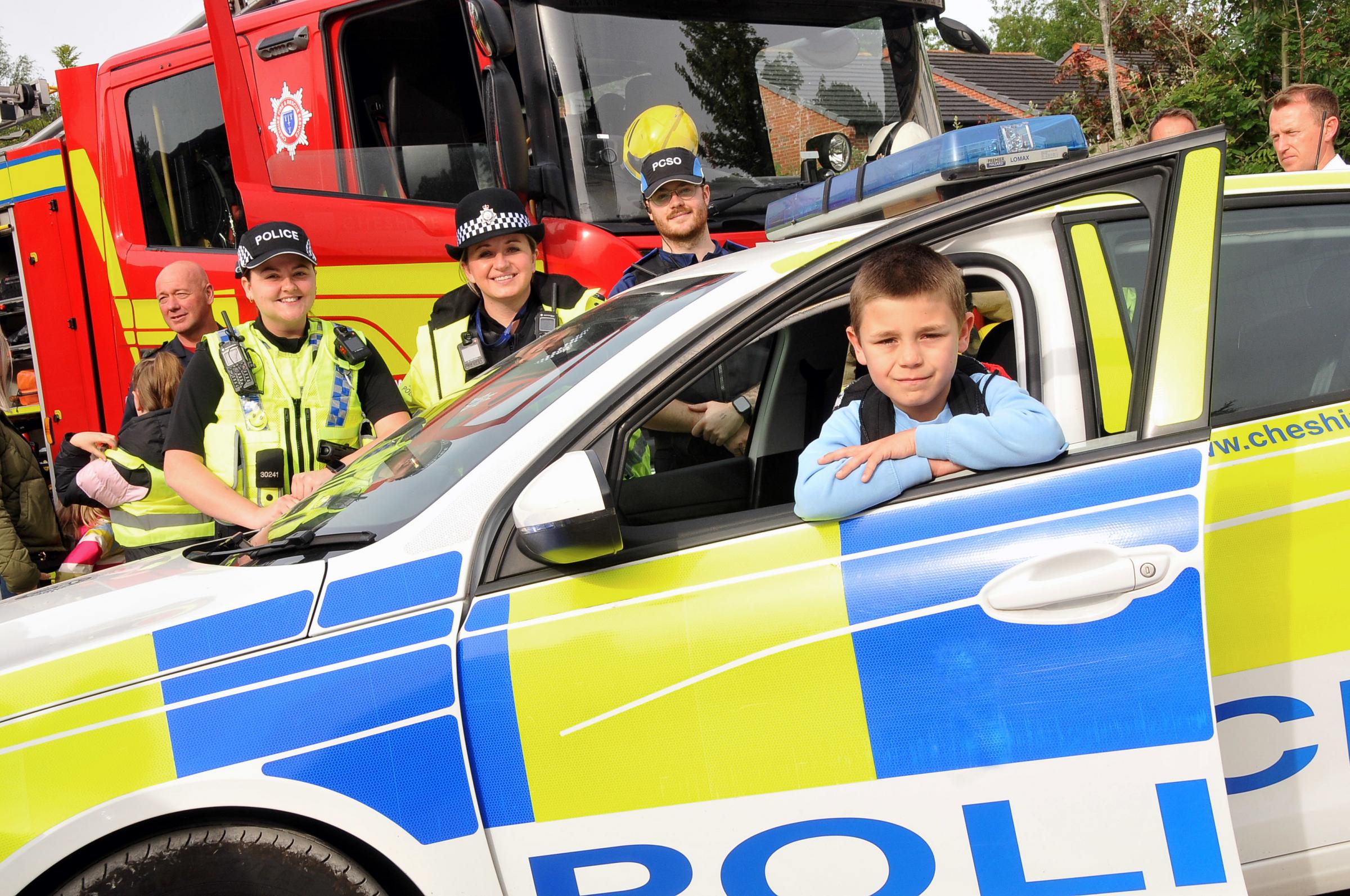 Rhys Stansfield had a look round a police car