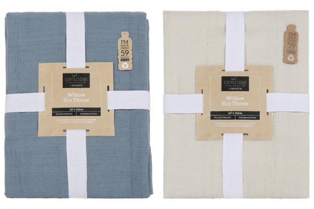 Warrington Guardian: Willow Eco Throw in Blue (left) and (right) Natural (The Range/Canva)