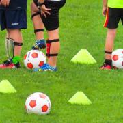 Primary school children banned from heading ball in football training