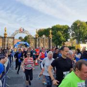 Warrington marathon welcomed hundreds of runners this morning to its start point at the golden gates.