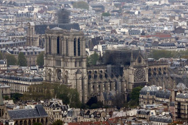 French Pm Announces Competition For Architects To Rebuild Notre